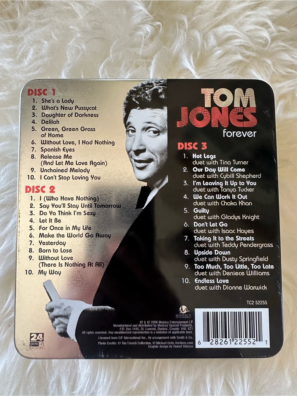 Tom Jones Collectible Tin and CD set - Picture 11 of 13